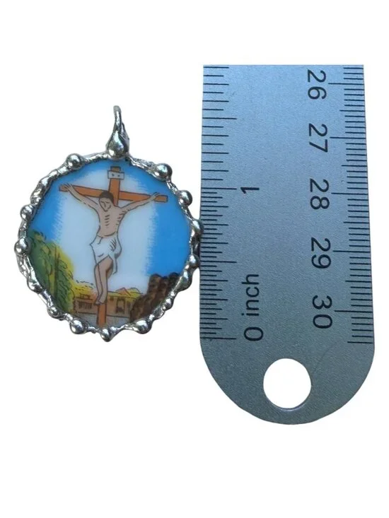 Broken China Crucifix Pendant - Silver Blend Cabochon Necklace | Alma Antigua - Picture 4 of 10